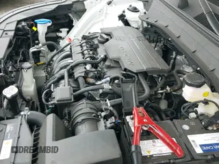 2024 Hyundai Kona SE z VIN KM8HACAB1RU148595, wystawiony jako IAAI lot #42829073 z przebiegiem 2 236 mil mil oraz . Historia ofert i sprzedaży dostępna na DreamBid. Obrazek 18.