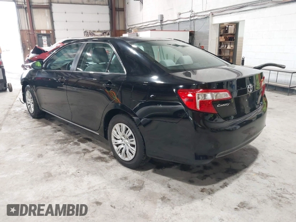 2012 Toyota Camry L z VIN 4T4BF1FK4CR258932, wystawiony jako IAAI lot #42138945 z przebiegiem 102 706 mil mil oraz . Historia ofert i sprzedaży dostępna na DreamBid. Obrazek 3.