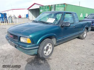 1997 GMC Sonoma SLS with VIN 1GTCS19X4V8528209, listed as a IAAI auction lot 41576867 with 217,993 mi miles. Bid and sale history available at carsss.com. Image 2.