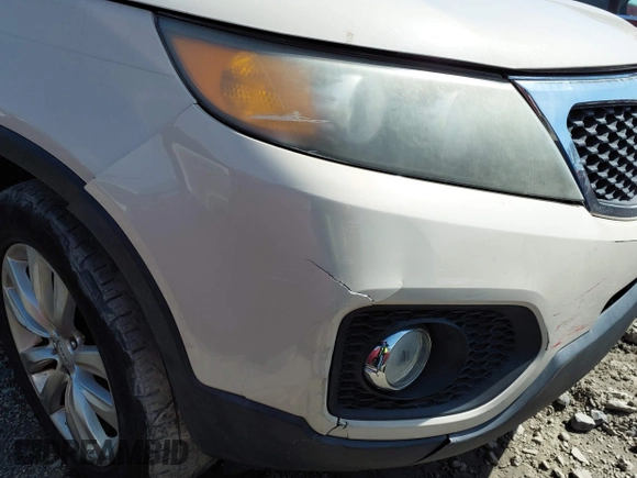 2011 Kia Sorento EX with VIN 5XYKU4A13BG003130, listed as a IAAI auction lot 41209337 with 162,058 mi miles. Bid and sale history available at carsss.com. Image 19.