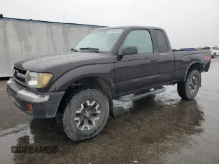 1999 Toyota Tacoma PreRunner with VIN 4TASN92N4XZ545594, listed as a Copart auction lot 49225495 with 243,246 mi miles and Salvage title. Bid and sale history available at DreamBid. Image 1.