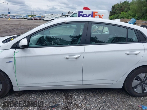 2020 Hyundai Ioniq Blue с VIN KMHC65LC8LU215813, выставлен на аукционе IAAI как лот 42344641 с пробегом 79 553 миль миль и . История ставок и продаж доступна на DreamBid. Изображение 14.