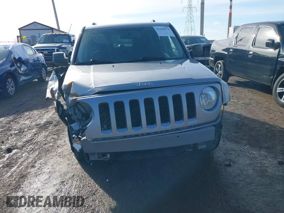 2016 Jeep Patriot Sport z VIN 1C4NJPBB0GD801752, wystawiony jako IAAI lot #41448570 z przebiegiem 108 859 mil mil oraz . Historia ofert i sprzedaży dostępna na DreamBid. Obrazek 12.