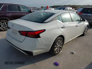 2020 Nissan Altima S with VIN 1N4BL4BV2LC211662, listed as a IAAI auction lot 41894473 with 136,863 mi miles and . Bid and sale history available at DreamBid. Image 4.