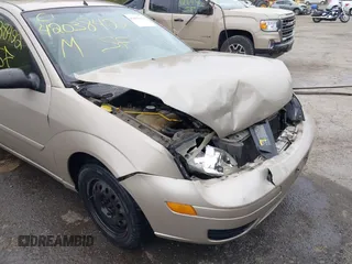 2006 Ford Focus S with VIN 1FAFP34N16W150966, listed as a IAAI auction lot 42038422 with 162,052 mi miles and . Bid and sale history available at carsss.com. Image 6.
