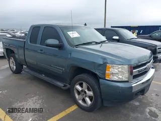 2008 Chevrolet Silverado 1500 1LT with VIN 2GCEC19J081233844, listed as a IAAI auction lot 42158843 with 166,035 mi miles and . Bid and sale history available at DreamBid. Image 1.