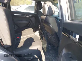 2014 Kia Sorento LX with VIN 5XYKTDA7XEG469374, listed as a IAAI auction lot 40531864 with 108,651 mi miles. Bid and sale history available at carsss.com. Image 8.