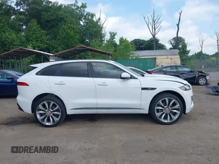 2017 Jaguar F-Pace 35t R-Sport с VIN SADCL2BV5HA064702, выставлен на аукционе IAAI как лот 42711257 с пробегом 99 586 миль миль и . История ставок и продаж доступна на DreamBid. Изображение 13.