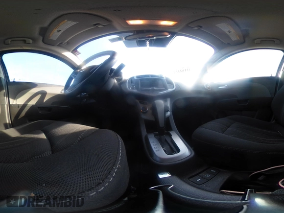 2018 Chevrolet Sonic LT z VIN 1G1JD5SG2J4117386, wystawiony jako IAAI lot #42162352 z przebiegiem 55 798 mil mil oraz . Historia ofert i sprzedaży dostępna na DreamBid. Obrazek 19.