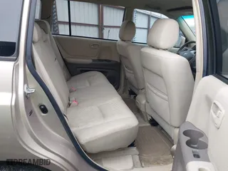 2006 Toyota Highlander w/3rd Row with VIN JTEDP21A660110930, listed as a IAAI auction lot 41521718 with 268,395 mi miles. Bid and sale history available at carsss.com. Image 8.