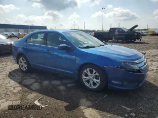 2012 Ford Fusion SE z VIN 3FAHP0HA8CR105701, wystawiony jako Copart lot #64073175 z przebiegiem 100 617 mil mil oraz Czysty tytuł • Clean title. Historia ofert i sprzedaży dostępna na DreamBid. Obrazek 4.