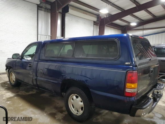 2000 GMC New Sierra 1500 SL with VIN 1GTEC14W6YE172940, listed as a Copart auction lot 45002455 with NaN miles and Salvage Title. Bid and sale history available at carsss.com. Image 2.