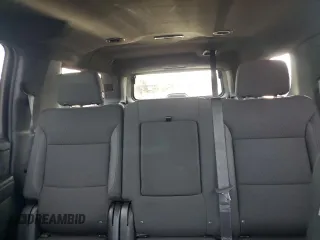 2023 Chevrolet Suburban z VIN 1GNSCBKT9PR121500, wystawiony jako Copart lot #72118524 z przebiegiem 127 355 mil mil oraz Szkoda całkowita • Salvage title. Historia ofert i sprzedaży dostępna na DreamBid. Obrazek 10.