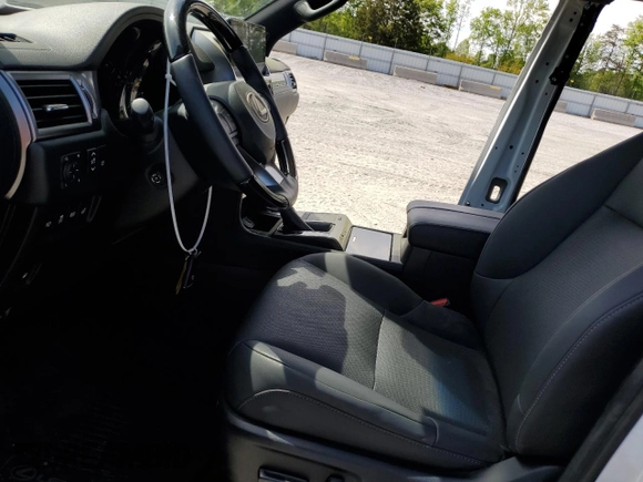 2023 Lexus GX 460 Premium with VIN JTJAM7BX9P5354458, listed as a Copart auction lot 53266275 with 28,353 mi miles and Salvage title. Bid and sale history available at DreamBid. Image 7.