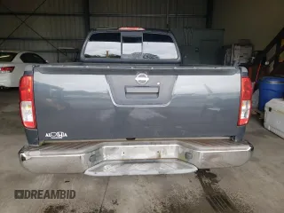 2015 Nissan Frontier SV z VIN 1N6AD0CW9FN714355, wystawiony jako Copart lot #48482675 z przebiegiem 76 835 mil mil oraz Czysty tytuł • Clean title. Historia ofert i sprzedaży dostępna na DreamBid. Obrazek 6.