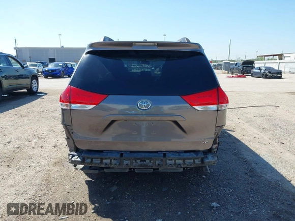 2011 Toyota Sienna LE AAS with VIN 5TDKK3DC0BS103380, listed as a IAAI auction lot 41855259 with 216,022 mi miles. Bid and sale history available at carsss.com. Image 16.