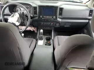 2022 Nissan Frontier SV z VIN 1N6ED1EJXNN687786, wystawiony jako Copart lot #55733965 z przebiegiem 62 475 mil mil oraz Szkoda całkowita • Salvage title. Historia ofert i sprzedaży dostępna na DreamBid. Obrazek 8.