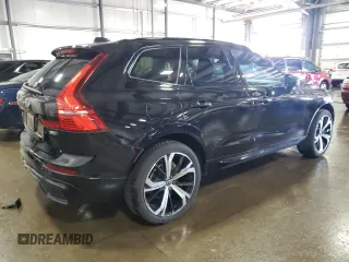 2023 Volvo XC60 Ultimate Dark Theme z VIN YV4L12RX9P1195104, wystawiony jako Copart lot #55627895 z przebiegiem 78 880 mil mil oraz Nie do naprawy • Non repairable. Historia ofert i sprzedaży dostępna na DreamBid. Obrazek 3.