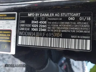 2018 Mercedes-Benz C with VIN WDDWJ4JB8JF695704, listed as a IAAI auction lot 41991929 with 35,573 mi miles. Bid and sale history available at carsss.com. Image 9.
