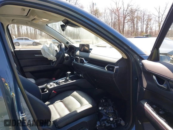 2024 Mazda CX-5 2.5 S Preferred Package with VIN JM3KFBCLXR0521045, listed as a IAAI auction lot 41830914 with 13,043 mi miles. Bid and sale history available at carsss.com. Image 5.
