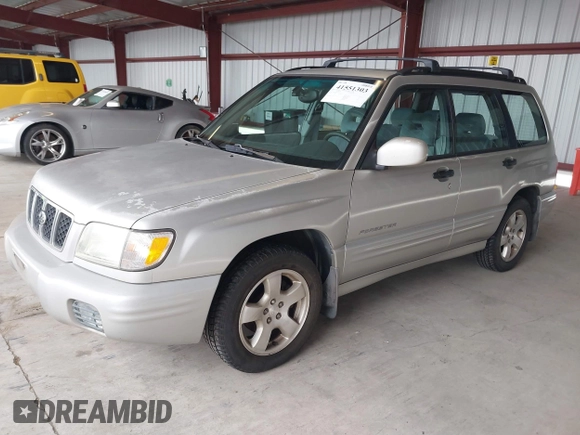 2001 Subaru Forester S w/Premium Pkg with VIN JF1SF65621H736695, listed as a IAAI auction lot 41551303 with 281,518 mi miles. Bid and sale history available at carsss.com. Image 2.