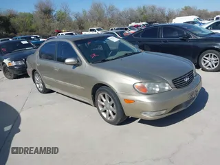 2002 Infiniti I35 Luxury with VIN JNKDA31A12T029546, listed as a IAAI auction lot 41853216 with 89,911 mi miles. Bid and sale history available at carsss.com. Image 1.