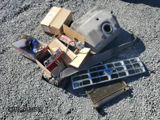 1988 Ford Bronco с VIN 1FMCU12T0JUD60132, выставлен на аукционе Copart как лот 81643864 с пробегом 9 594 миль миль и Чистый • Clean title. История ставок и продаж доступна на DreamBid. Изображение 12.