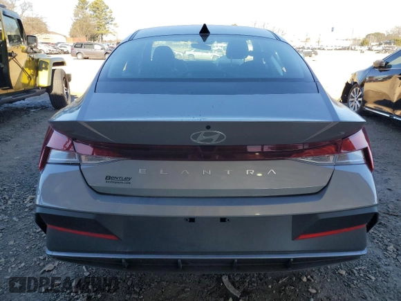 2024 Hyundai Elantra SE with VIN KMHLL4DG6RU771499, listed as a Copart auction lot 88942085 with 4,538 mi miles and Clean Title. Bid and sale history available at DreamBid. Image 6.