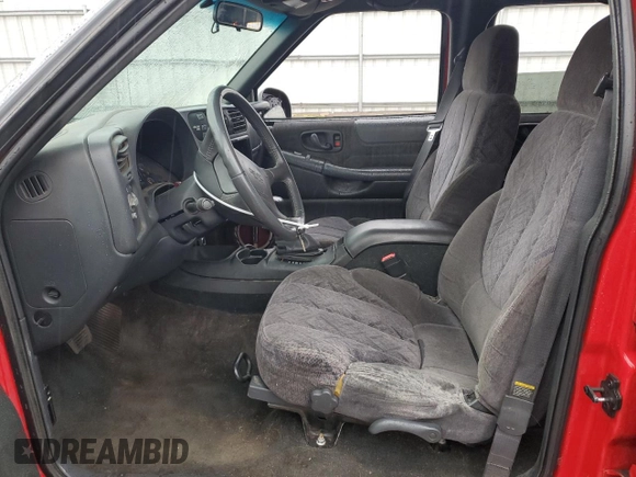 1998 GMC Jimmy SLE with VIN 1GKDT13W1W2508350, listed as a Copart auction lot 77904394 with 175,000 mi miles and Salvage Title. Bid and sale history available at carsss.com. Image 7.