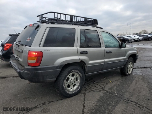 2001 Jeep Grand Cherokee Laredo with VIN 1J4GW48SX1C607432, listed as a Copart auction lot 51649365 with 296,308 mi miles and Salvage Title. Bid and sale history available at carsss.com. Image 3.