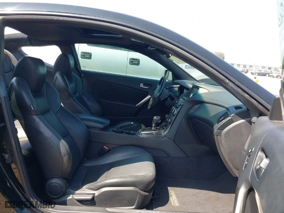 2013 Hyundai Genesis Coupe 2.0T R-Spec with VIN KMHHT6KD9DU094919, listed as a IAAI auction lot 41871804 with 102,269 mi miles. Bid and sale history available at carsss.com. Image 5.