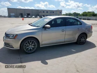 2015 Volkswagen Jetta SE with VIN 3VWD07AJ6FM252596, listed as a Copart auction lot 62223885 with 140,885 mi miles and Clean title. Bid and sale history available at DreamBid. Image 1.