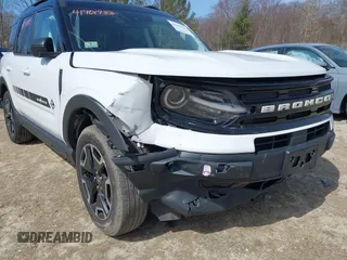 2021 Ford Bronco Sport Outer Banks z VIN 3FMCR9C66MRA02537, wystawiony jako IAAI lot #41901933 z przebiegiem 59 078 mil mil oraz . Historia ofert i sprzedaży dostępna na DreamBid. Obrazek 6.