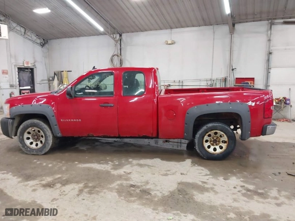 2009 Chevrolet Silverado 1500 Work Truck with VIN 1GCEK19079Z237053, listed as a IAAI auction lot 42036318 with 170,622 mi miles. Bid and sale history available at carsss.com. Image 14.