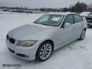 2011 BMW 3 Series 328i xDrive with VIN WBAPK5G54BNN81237, listed as a IAAI auction lot 41571797 with 176,035 mi miles. Bid and sale history available at carsss.com. Image 2.