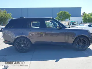 2023 Land Rover Range Rover Autobiography z VIN SALK19E78PA058614, wystawiony jako IAAI lot #42265194 z przebiegiem 30 764 mil mil oraz . Historia ofert i sprzedaży dostępna na DreamBid. Obrazek 14.