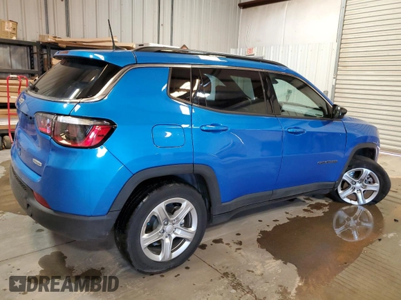 2023 Jeep Compass Latitude with VIN 3C4NJDBN0PT551447, listed as a Copart auction lot 47963485 with 21,503 mi miles and Clean Title. Bid and sale history available at DreamBid. Image 3.