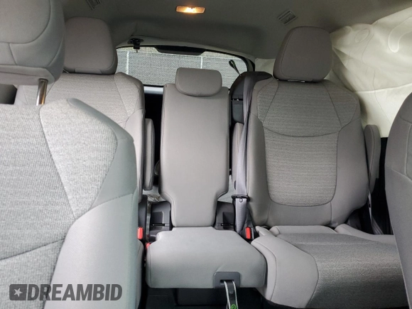 2021 Toyota Sienna LE with VIN 5TDKSKFC1MS013343, listed as a Copart auction lot 53263885 with 41,805 mi miles and Salvage title. Bid and sale history available at DreamBid. Image 10.