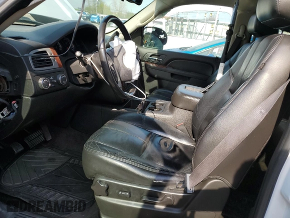 2011 Chevrolet Suburban LT z VIN 1GNSKJE36BR213813, wystawiony jako Copart lot #54409825 z przebiegiem 153 084 mil mil oraz Szkoda całkowita • Salvage title. Historia ofert i sprzedaży dostępna na DreamBid. Obrazek 7.