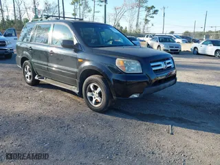 2008 Honda Pilot EX-L with VIN 5FNYF18578B010433, listed as a IAAI auction lot 41562569 with 245,451 mi miles. Bid and sale history available at carsss.com. Image 1.