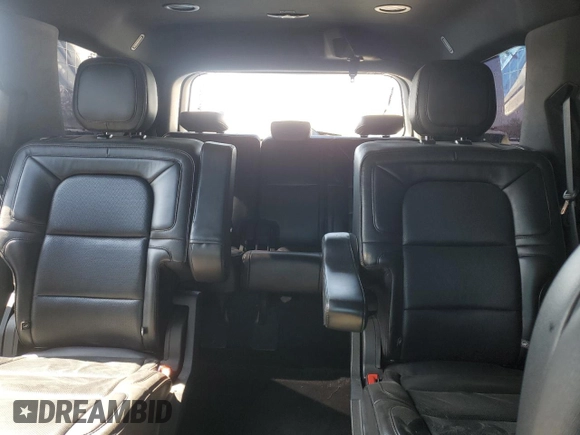 2018 Lincoln Navigator Reserve z VIN 5LMJJ2LT1JEL10108, wystawiony jako Copart lot #47883665 z przebiegiem Nie podano mil oraz Szkoda całkowita • Salvage title. Historia ofert i sprzedaży dostępna na DreamBid. Obrazek 10.