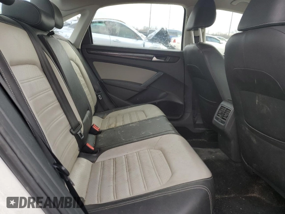 2015 Volkswagen Passat Sport с VIN 1VWBT7A32FC028078, выставлен на аукционе Copart как лот 85415034 с пробегом 120 762 миль миль и Списание • Salvage title. История ставок и продаж доступна на DreamBid. Изображение 10.