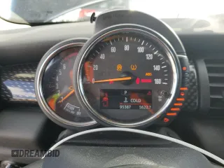 2016 MINI Hardtop S z VIN WMWXP7C50G3B33554, wystawiony jako Copart lot #66163155 z przebiegiem 95 387 mil mil oraz Szkoda całkowita • Salvage title. Historia ofert i sprzedaży dostępna na DreamBid. Obrazek 9.