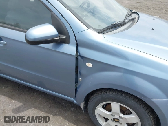 2007 Chevrolet Aveo LT z VIN KL1TG56627B046162, wystawiony jako IAAI lot #42065922 z przebiegiem 116 359 mil mil oraz . Historia ofert i sprzedaży dostępna na DreamBid. Obrazek 6.