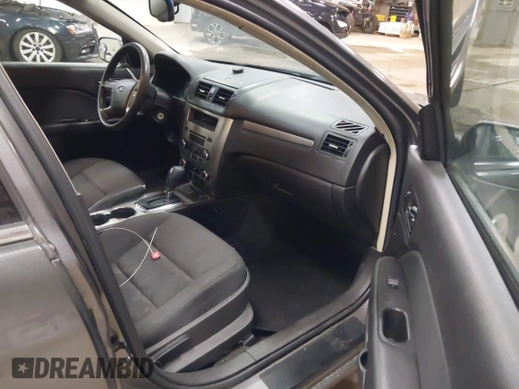 2010 Ford Fusion SE with VIN 3FAHP0HA1AR335139, listed as a IAAI auction lot 42195833 with 127,853 mi miles and . Bid and sale history available at DreamBid. Image 5.