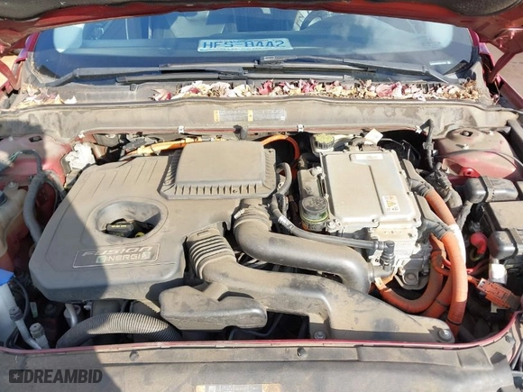 2013 Ford Fusion Energi Titanium with VIN 3FA6P0SU5DR373522, listed as a IAAI auction lot 41412934 with 204,169 mi miles. Bid and sale history available at carsss.com. Image 10.