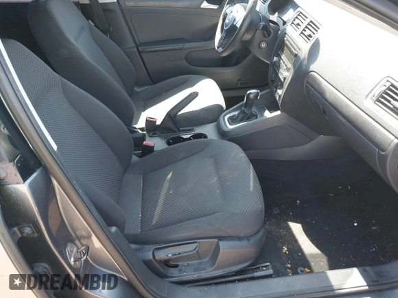2013 Volkswagen Jetta S with VIN 3VW2K7AJXDM398045, listed as a IAAI auction lot 42712389 with 151,595 mi miles and . Bid and sale history available at DreamBid. Image 5.