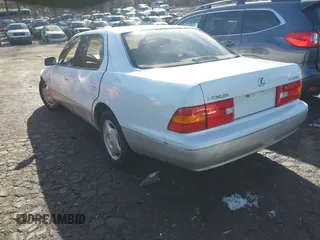 2000 Lexus LS 400 with VIN JT8BH28F7Y0168492, listed as a IAAI auction lot 41810357 with 92,472 mi miles and . Bid and sale history available at carsss.com. Image 3.
