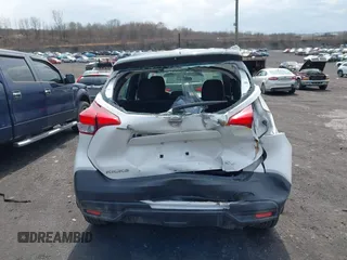 2019 Nissan Kicks SV z VIN 3N1CP5CU1KL496388, wystawiony jako IAAI lot #42032564 z przebiegiem 73 258 mil mil oraz . Historia ofert i sprzedaży dostępna na DreamBid. Obrazek 16.