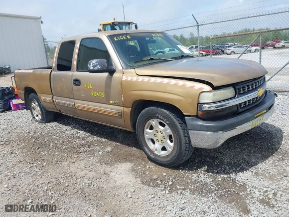 1999 Chevrolet Silverado 1500 LS with VIN 2GCEC19T8X1142580, listed as a IAAI auction lot 41932320 with 238,377 mi miles. Bid and sale history available at carsss.com. Image 1.